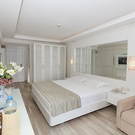 호텔 Mavi Deniz 3*